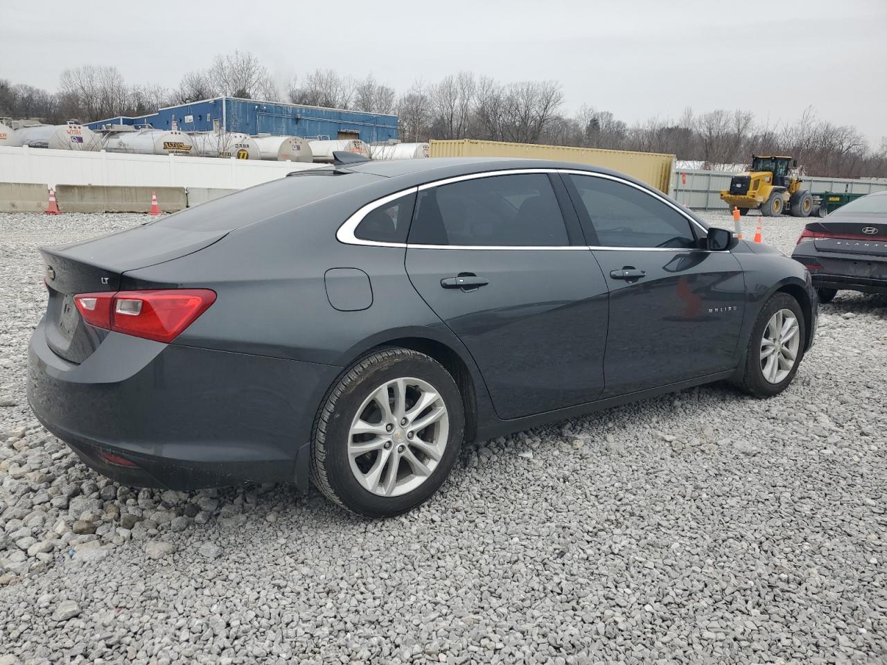 2016 Chevrolet Malibu - Image 3