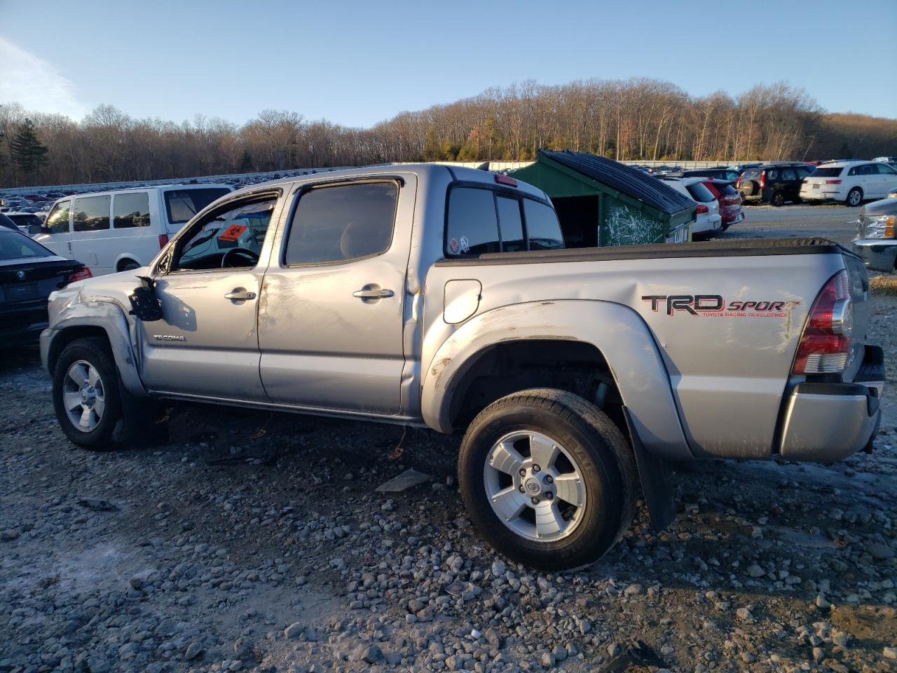 2015 Toyota Tacoma - Image 2