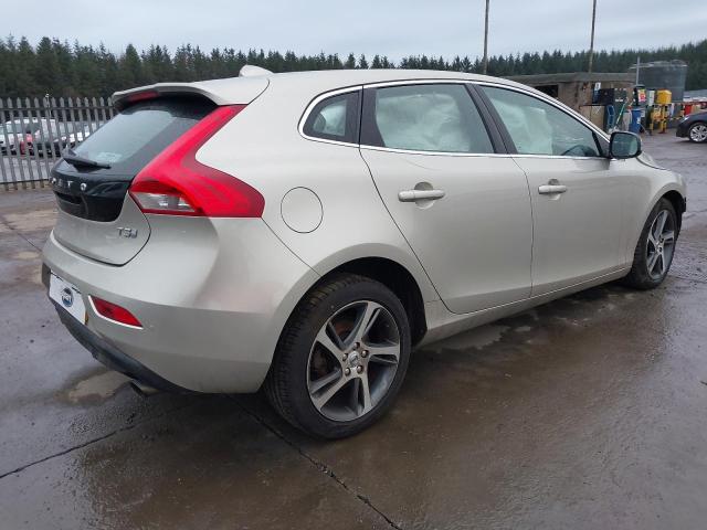 2018 VOLVO V40 INSCRI