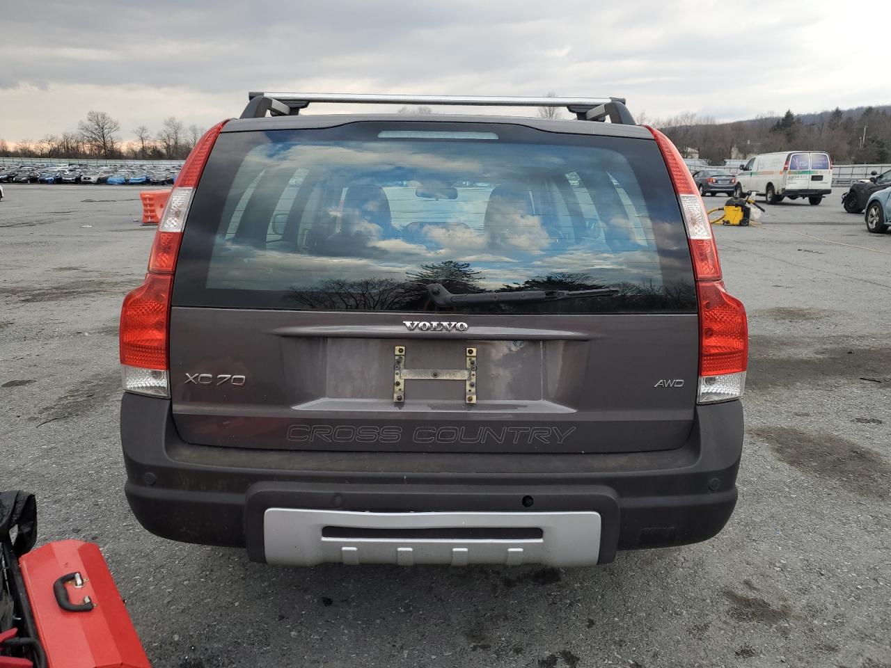 2005 Volvo XC70 - Image 6