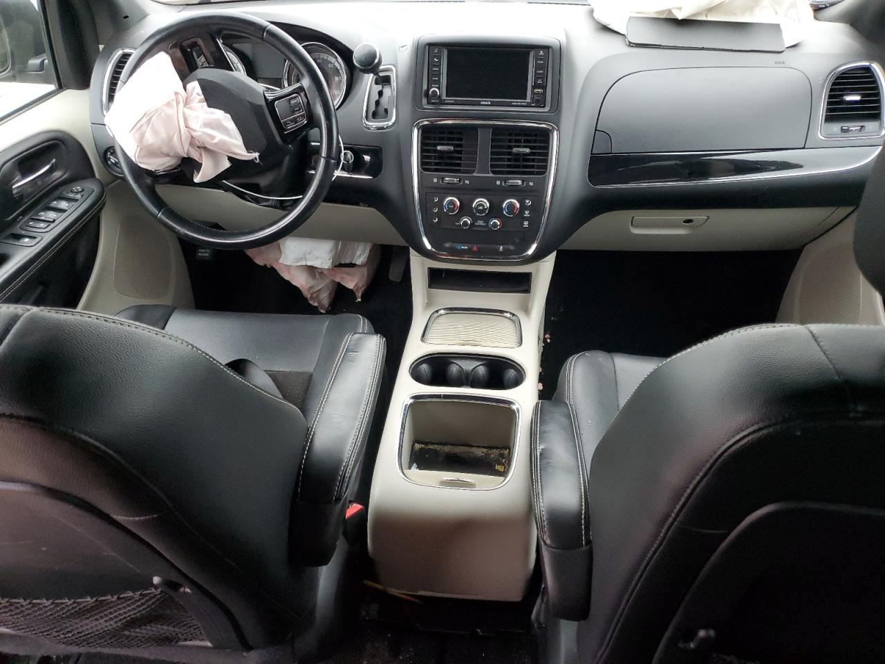 2020 Dodge Caravan - Image 8