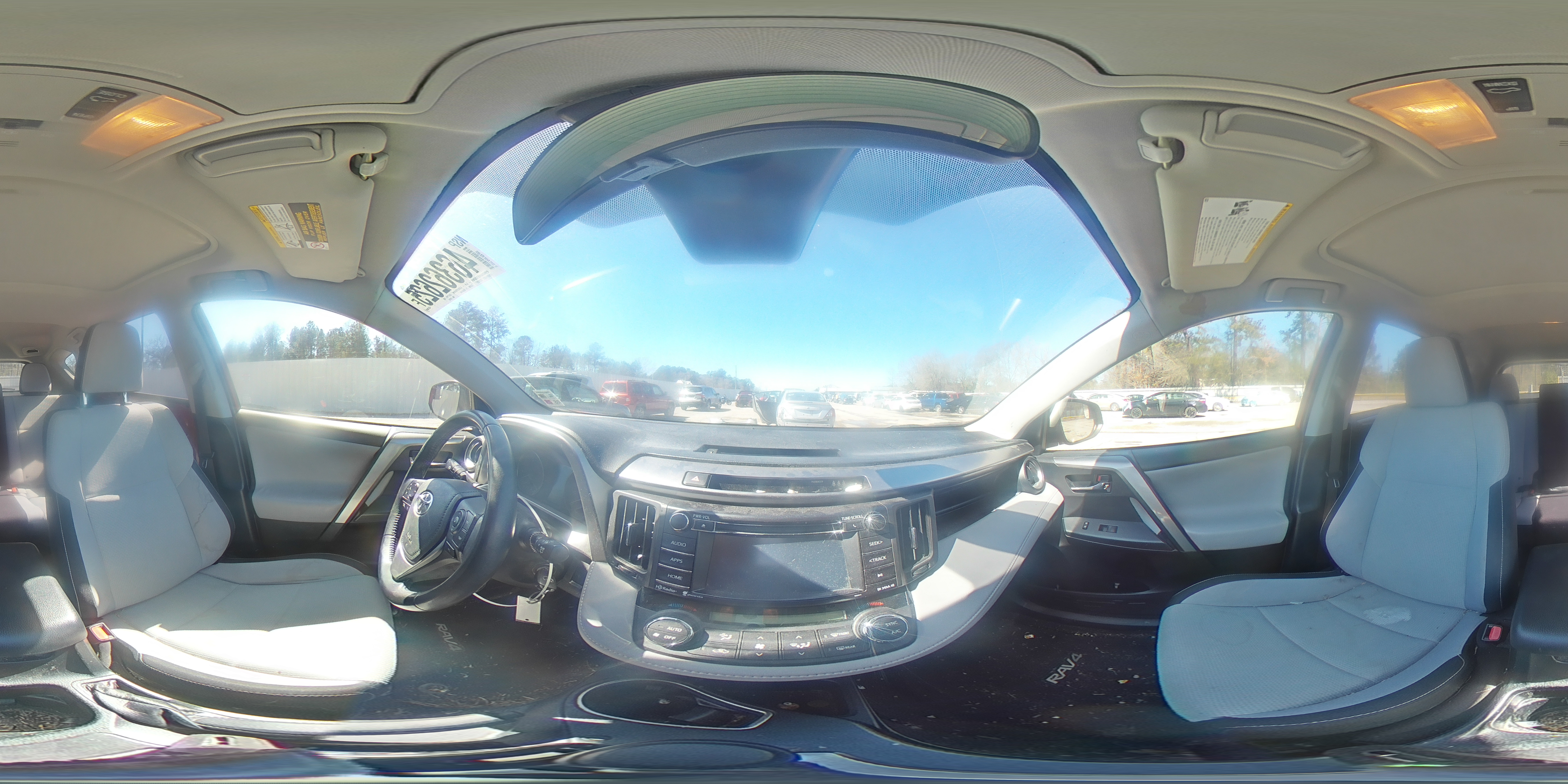 2017 Toyota RAV 4 - Image 14