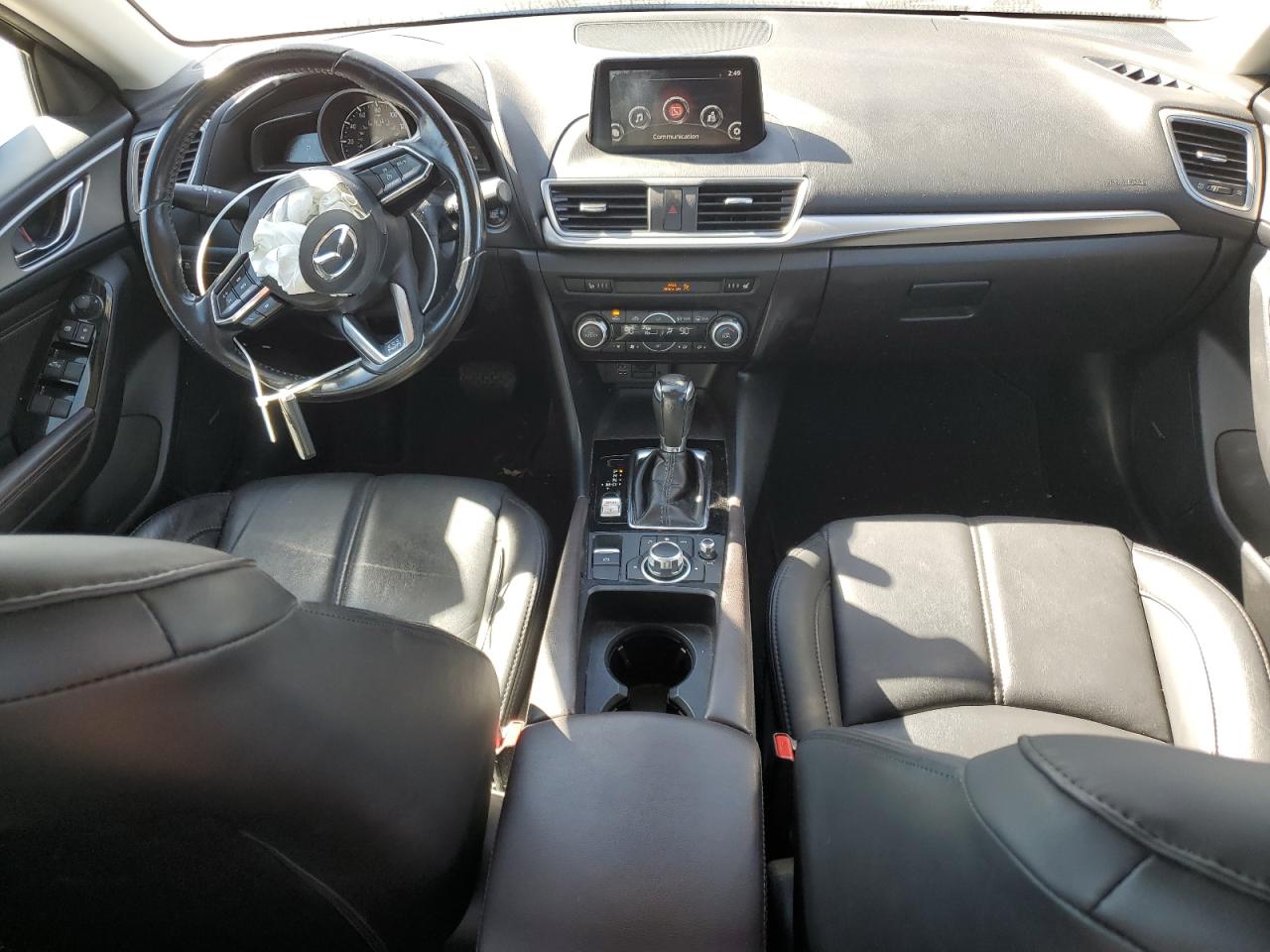 2018 Mazda 3 - Image 8
