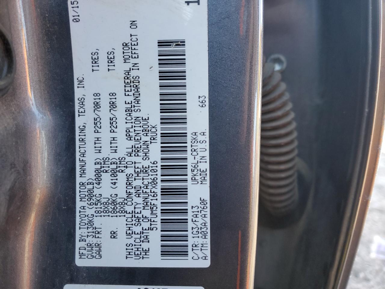 2015 Toyota Tundra - Image 12