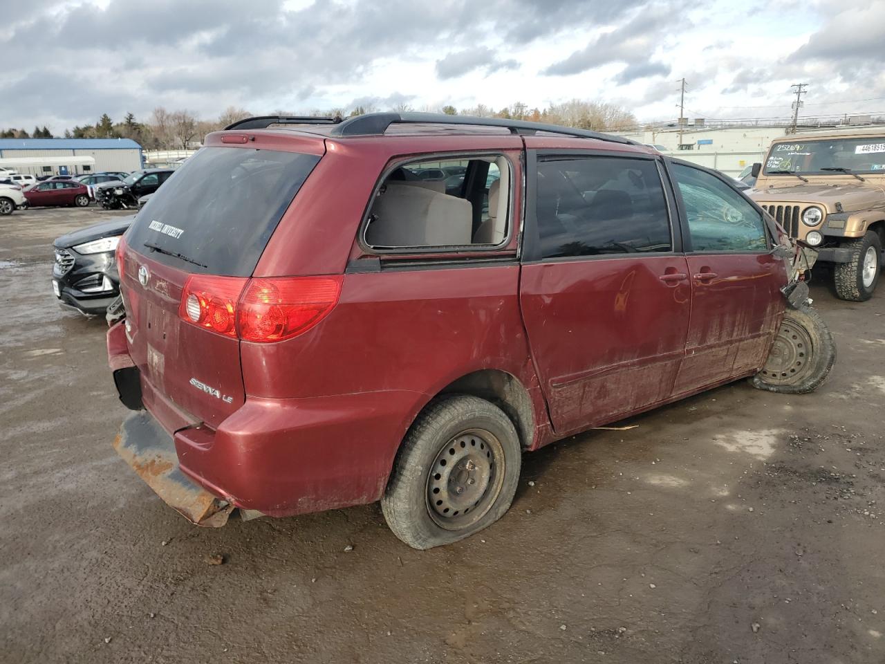 2010 Toyota Sienna - Image 3