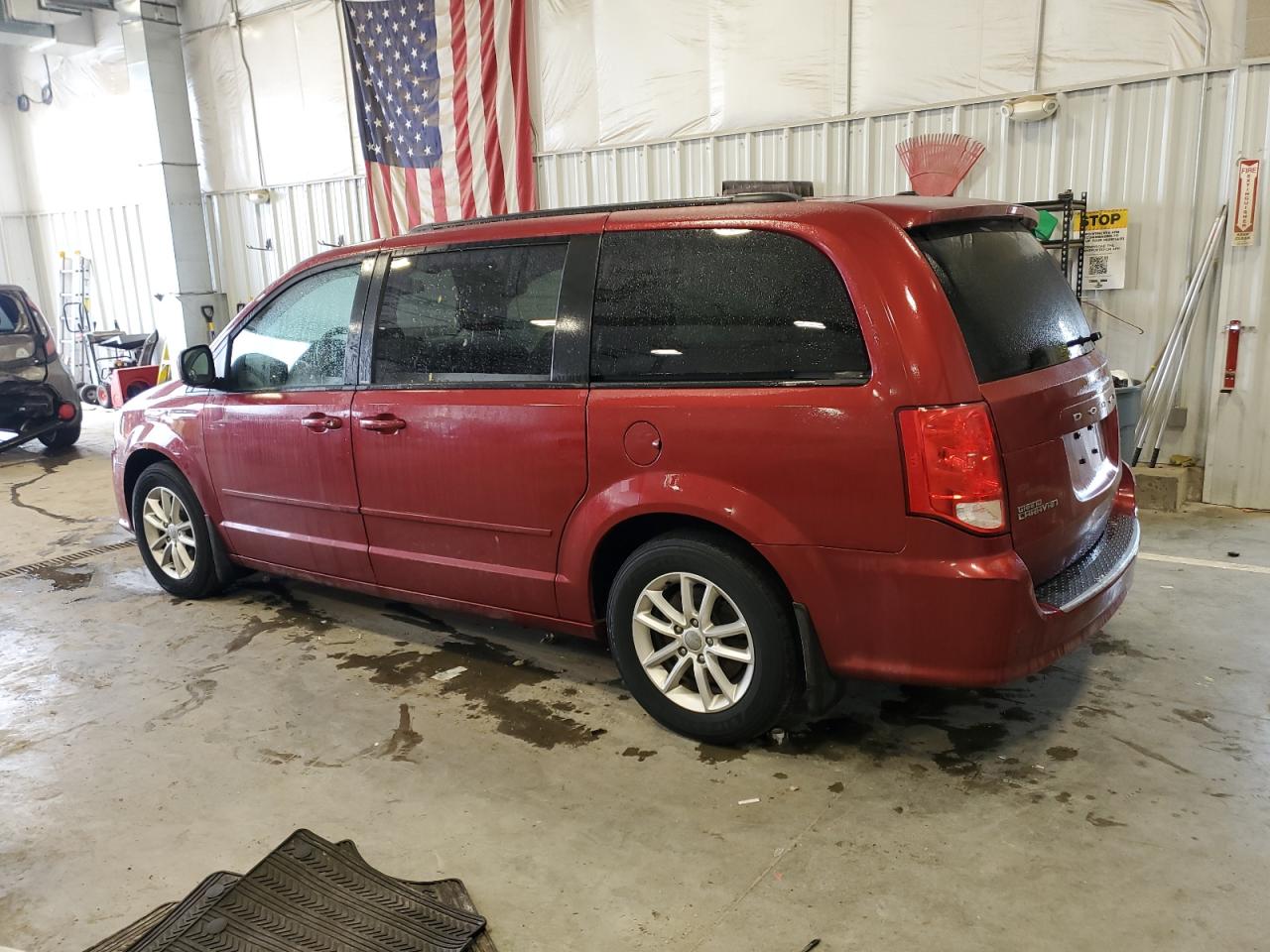 2014 Dodge Caravan - Image 2