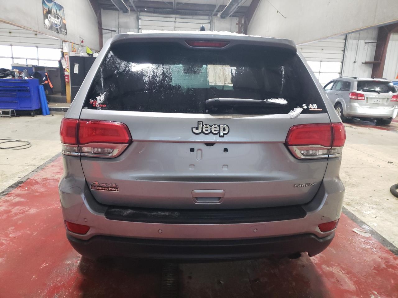 2016 Jeep Grand Cherokee - Image 6