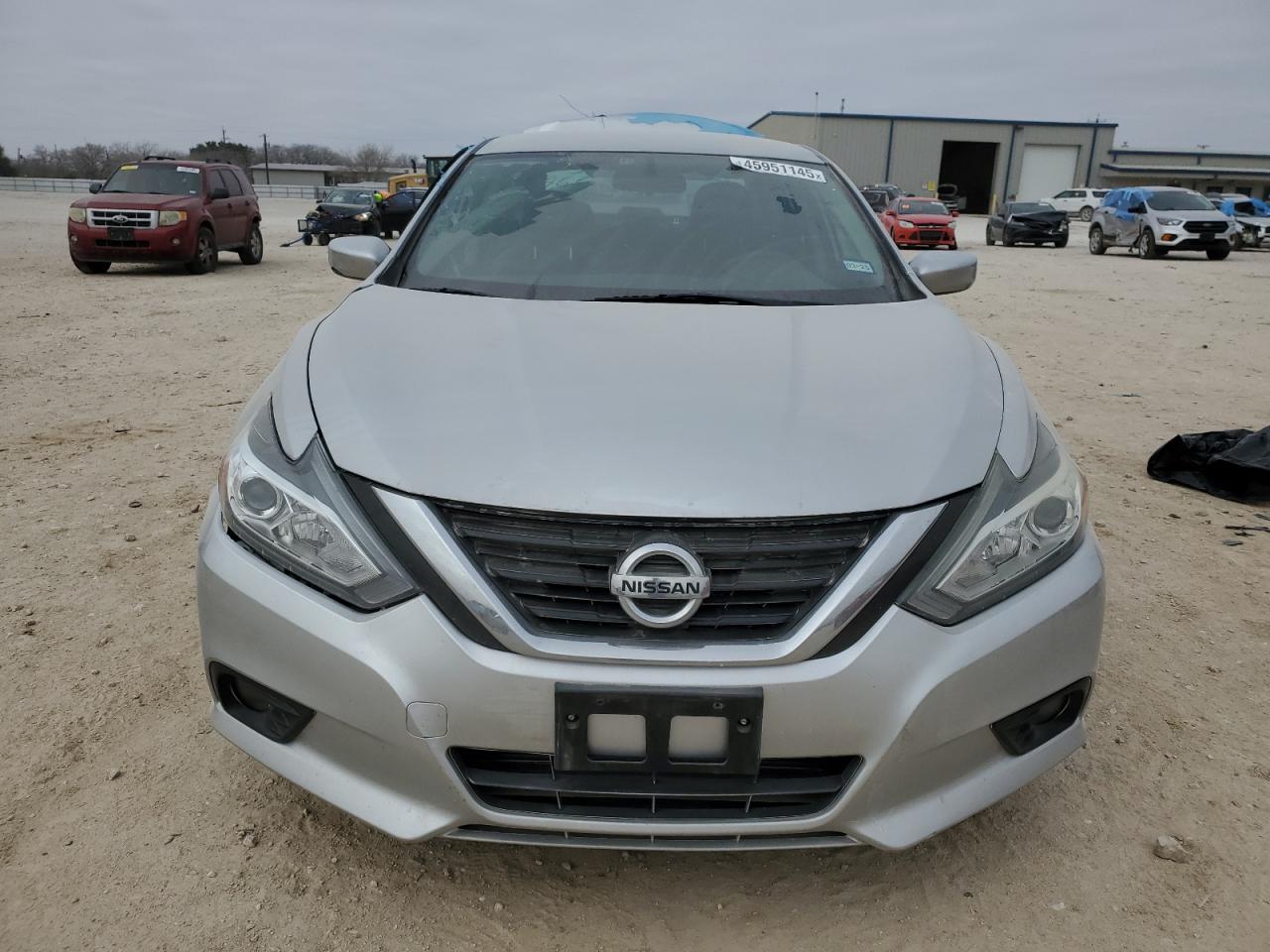 2017 Nissan Altima - Image 5