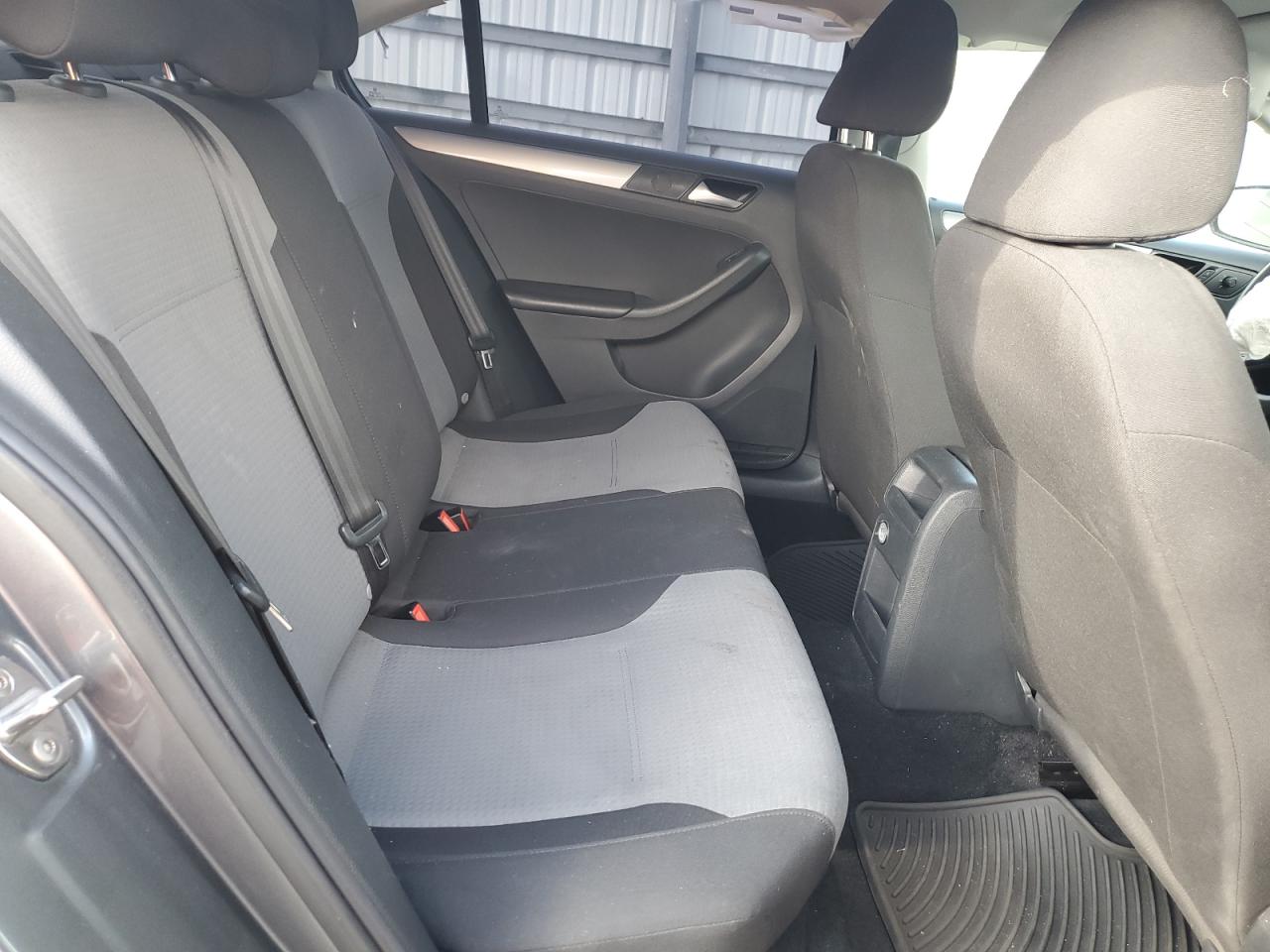 2018 Volkswagen Jetta - Image 10