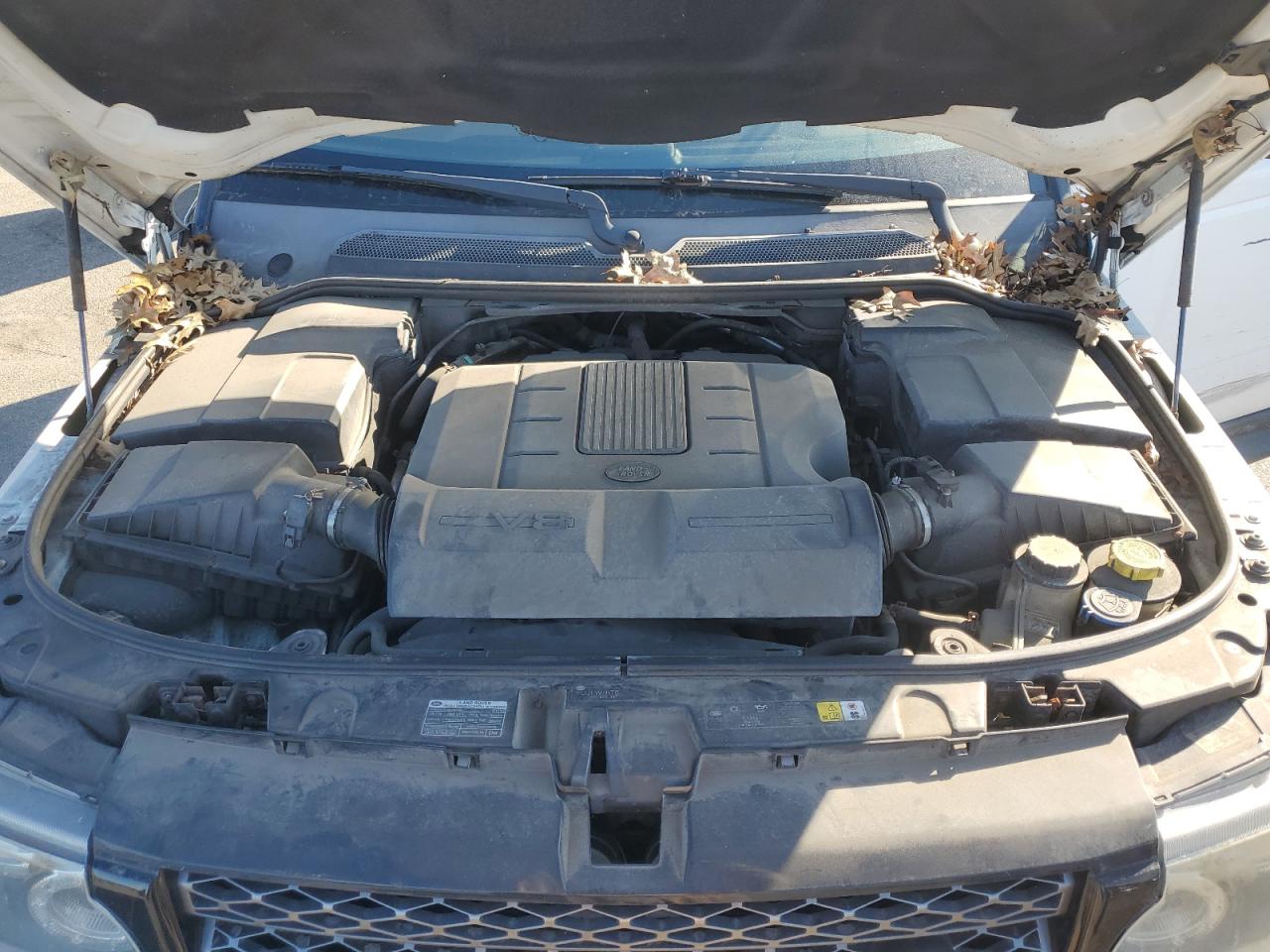2013 Land Rover Range Rover - Image 12