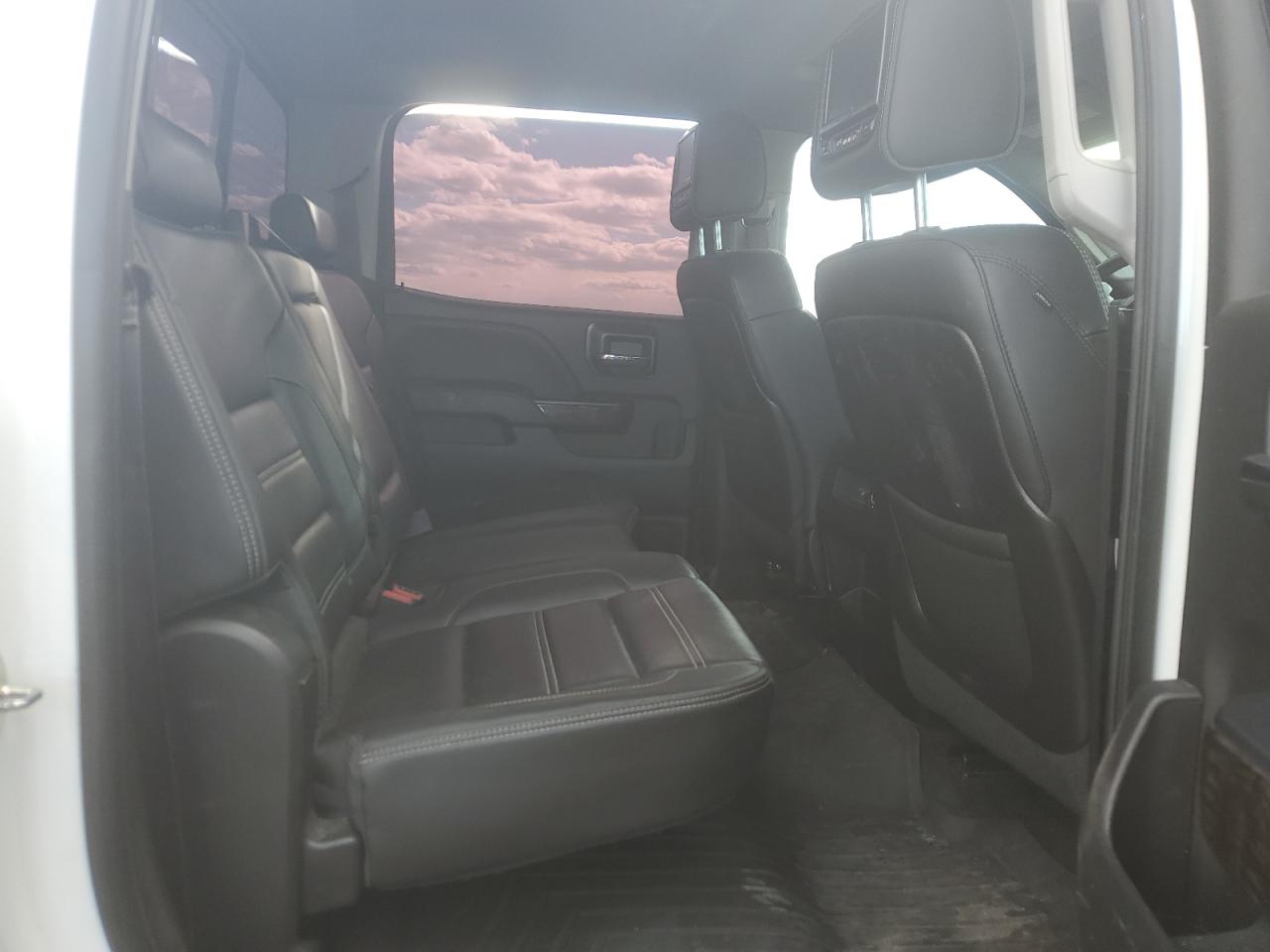 2015 GMC Sierra - Image 10