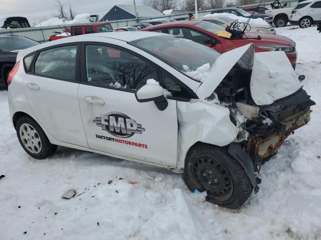  FORD FIESTA 2018 Белый