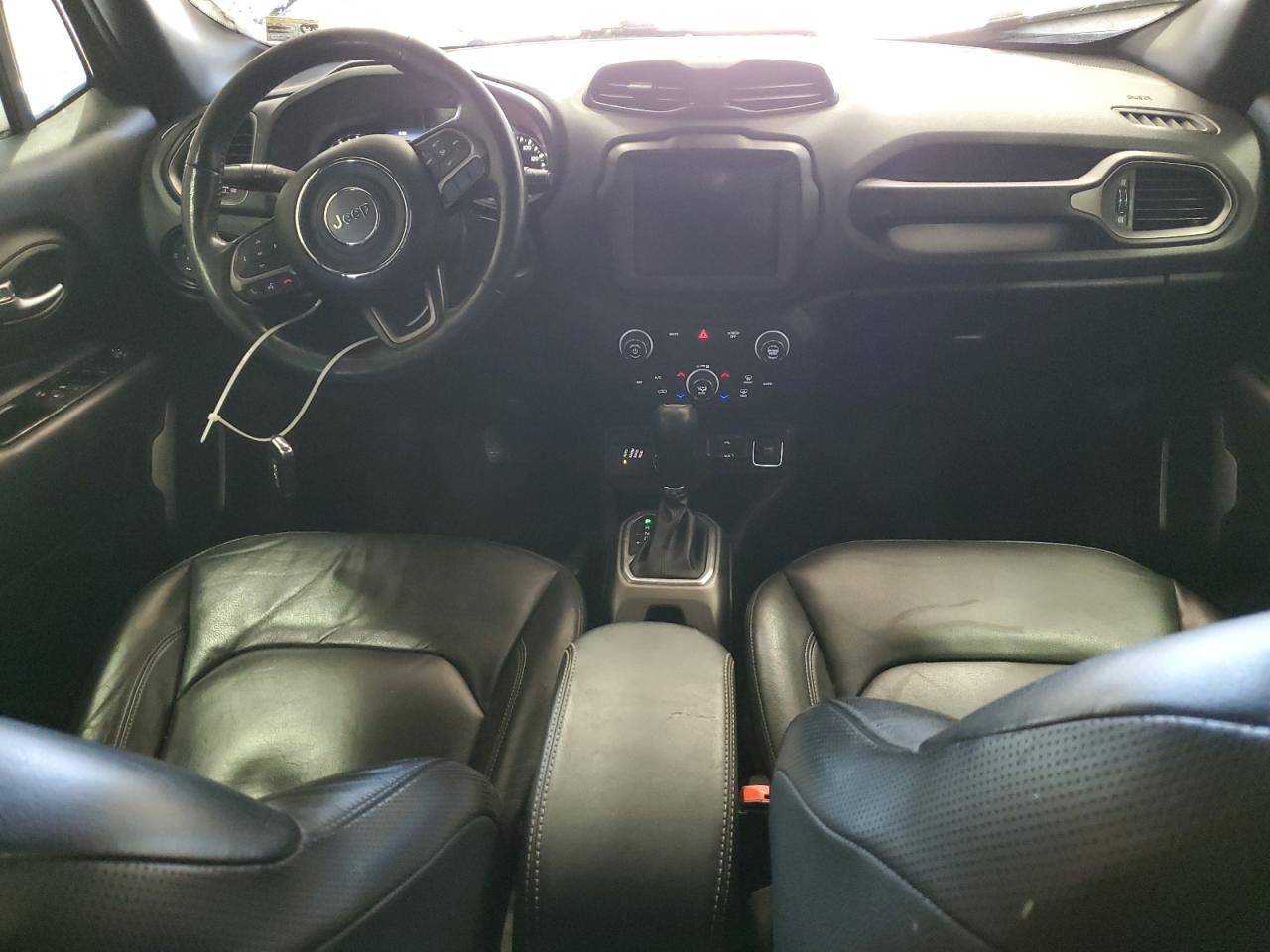 2019 Jeep Renegade - Image 8