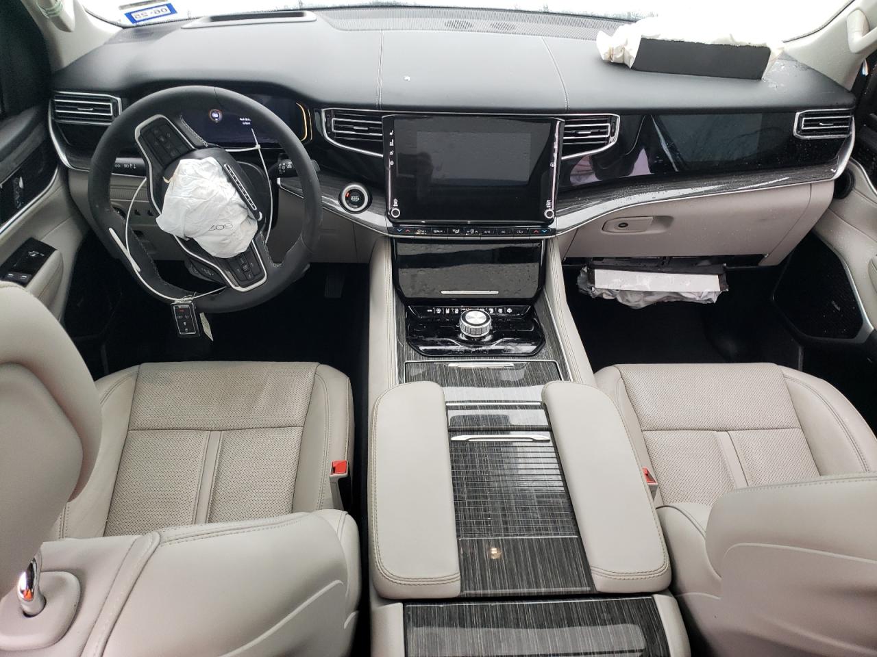 2022 Jeep Grand Wagoneer - Image 8