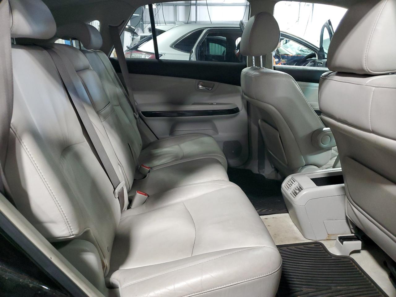 2008 Lexus RX - Image 10