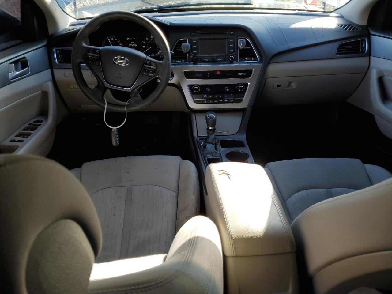 2016 Hyundai Sonata - Image 8