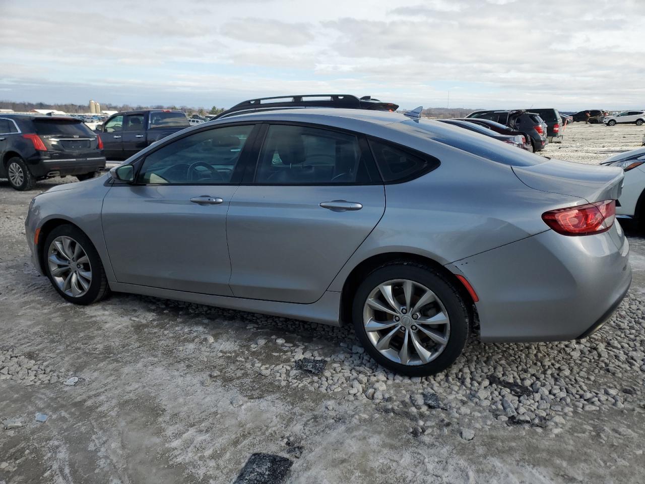 2016 Chrysler 200 - Image 2