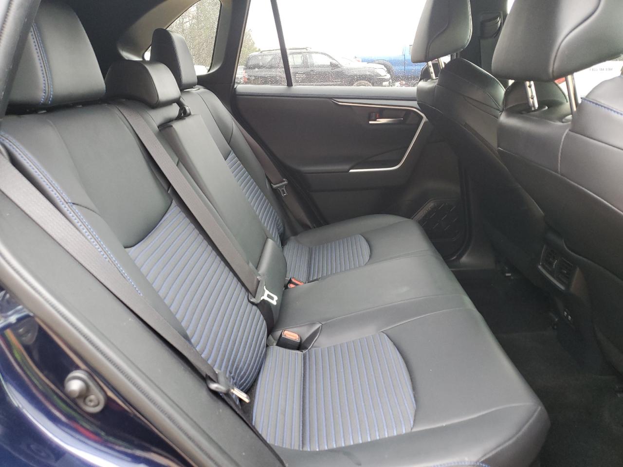 2019 Toyota RAV 4 - Image 12