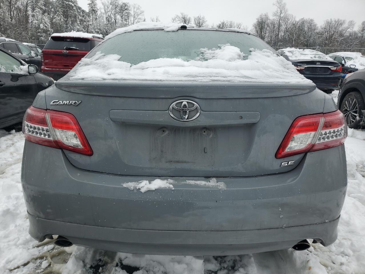 2010 Toyota Camry - Image 6