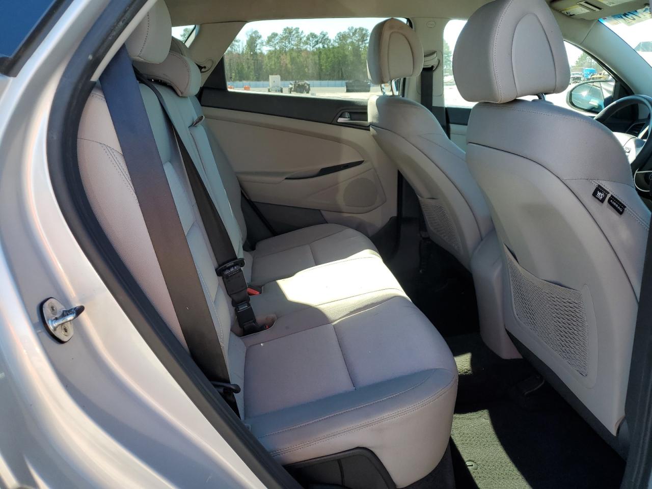 2017 Hyundai Tucson - Image 12