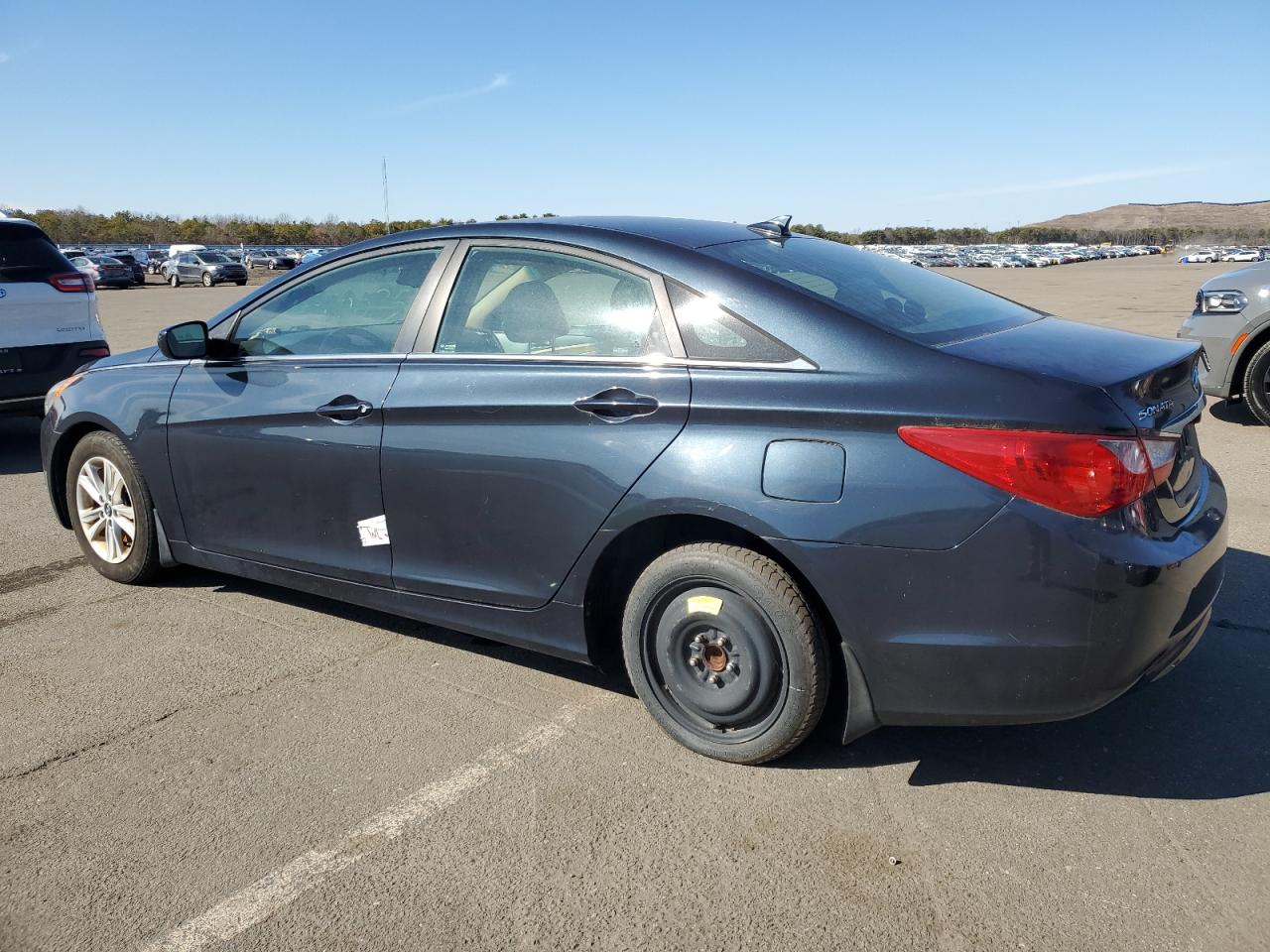 2013 Hyundai Sonata - Image 2