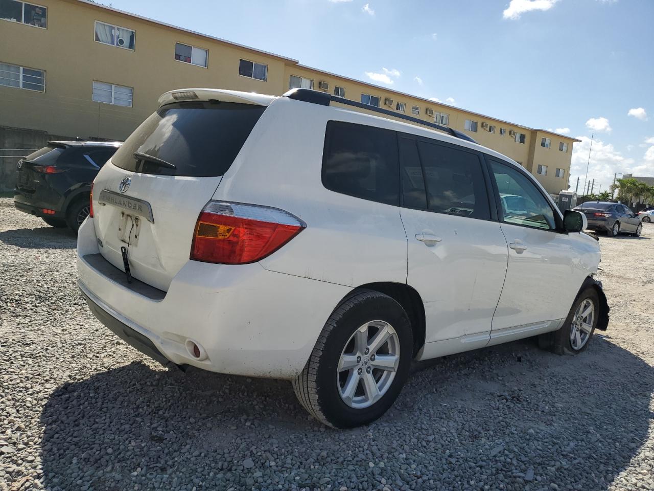 2010 Toyota Highlander - Image 3