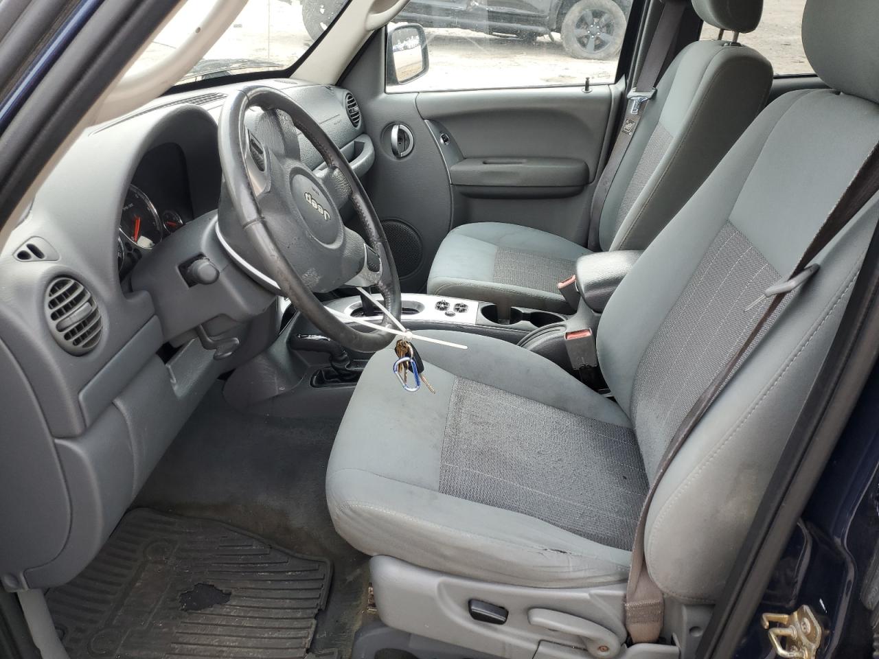 2006 Jeep Liberty (North America) - Image 7