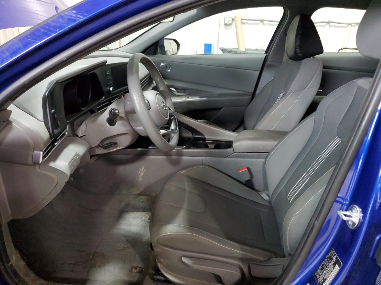 2023 Hyundai Elantra - Image 7