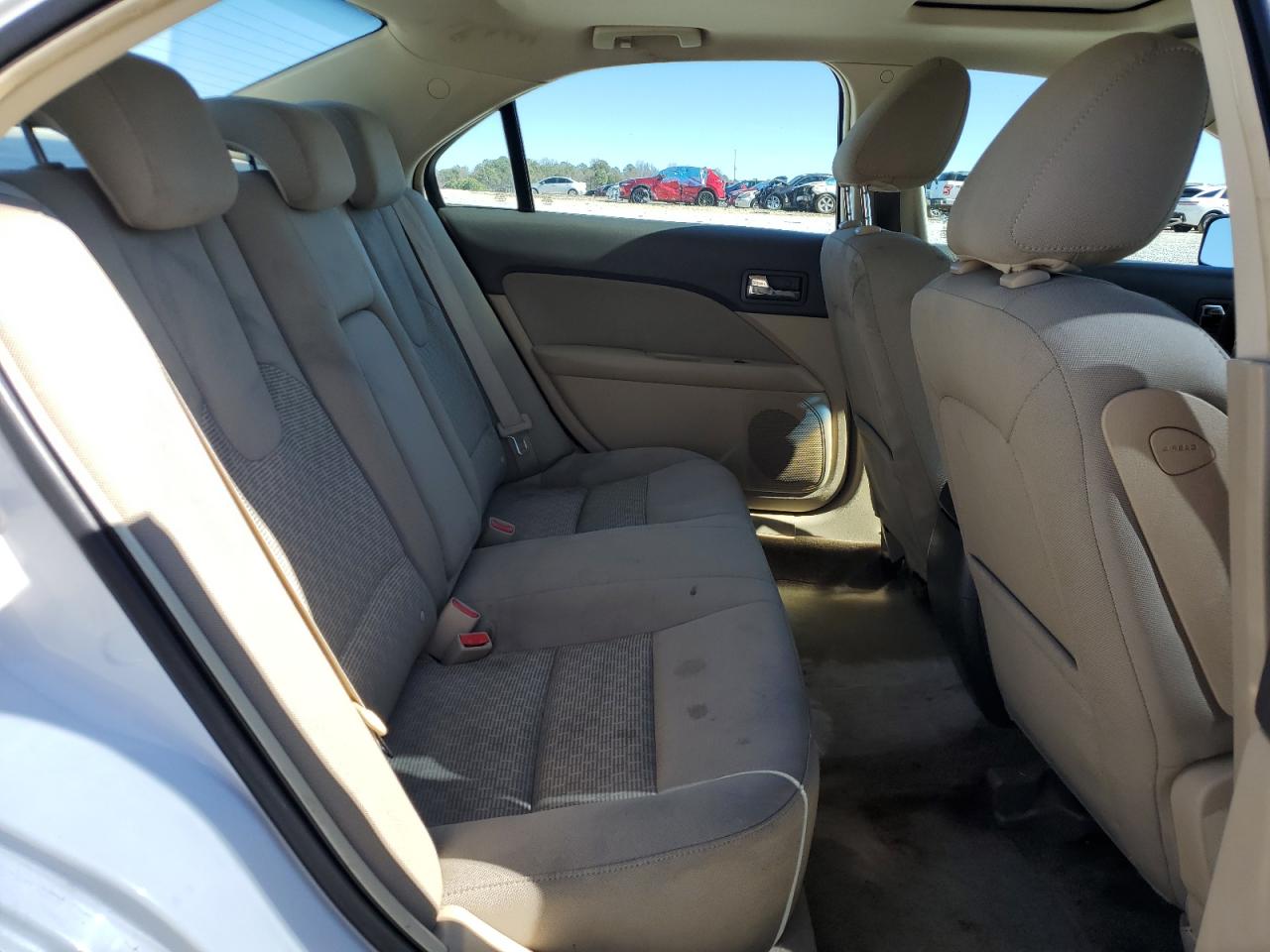 2010 Ford Fusion - Image 10