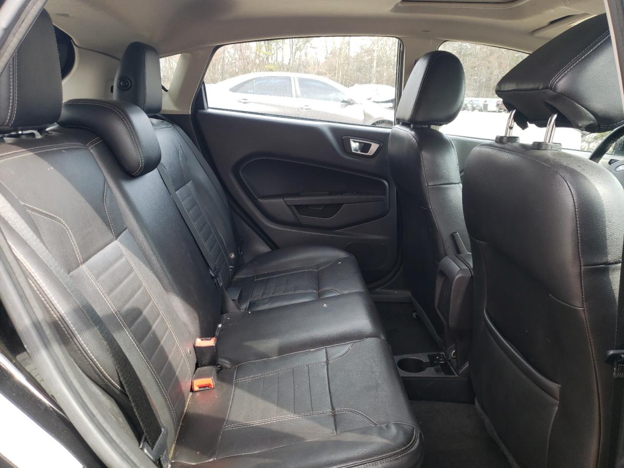 2014 Ford Fiesta - Image 10