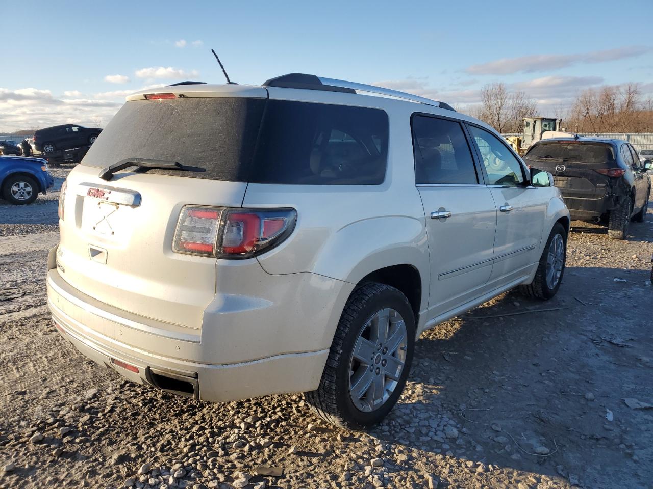 2014 GMC Acadia - Image 3