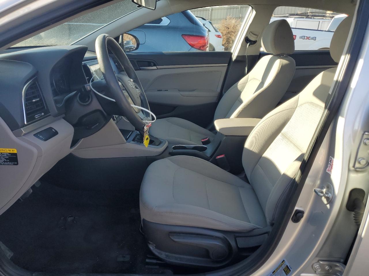 2017 Hyundai Elantra - Image 7
