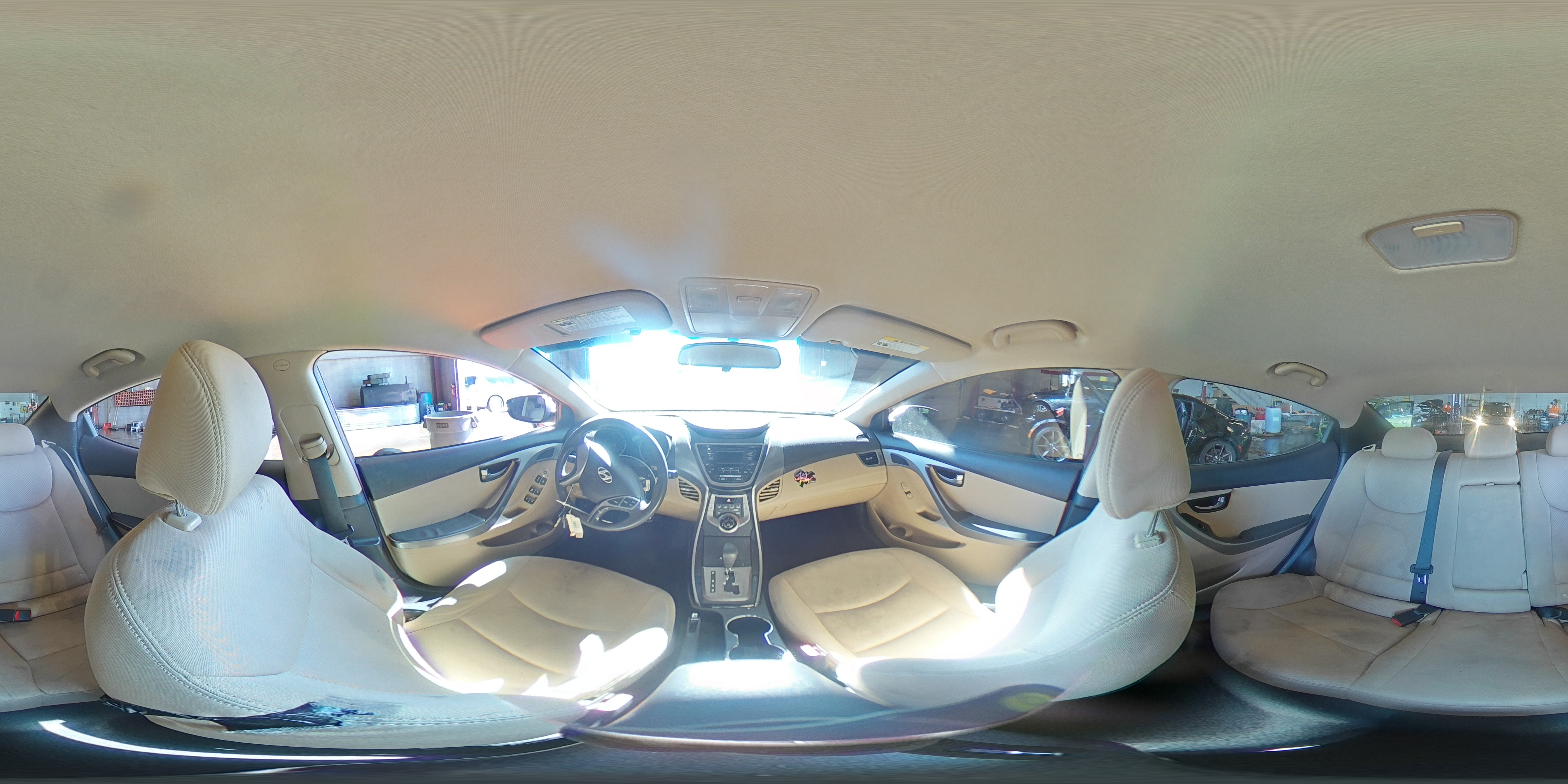2013 Hyundai Elantra - Image 14