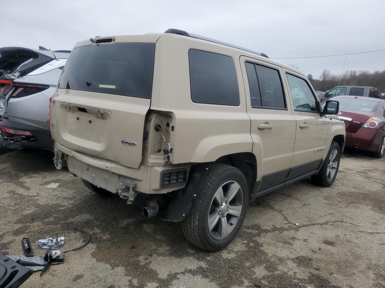 2017 Jeep Liberty (Patriot) - Image 3