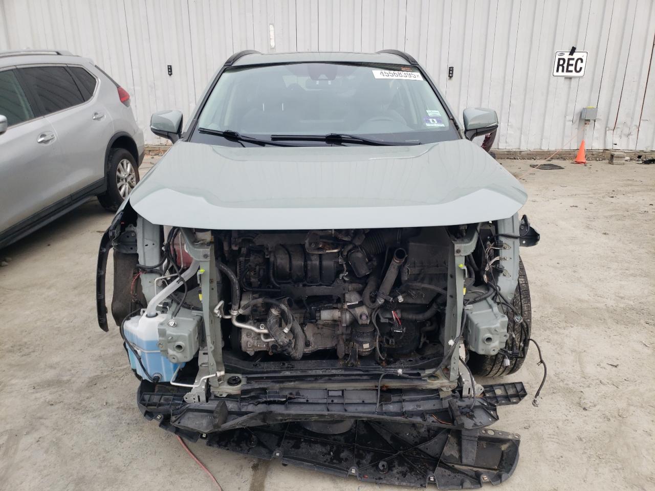 2019 Toyota RAV 4 - Image 5