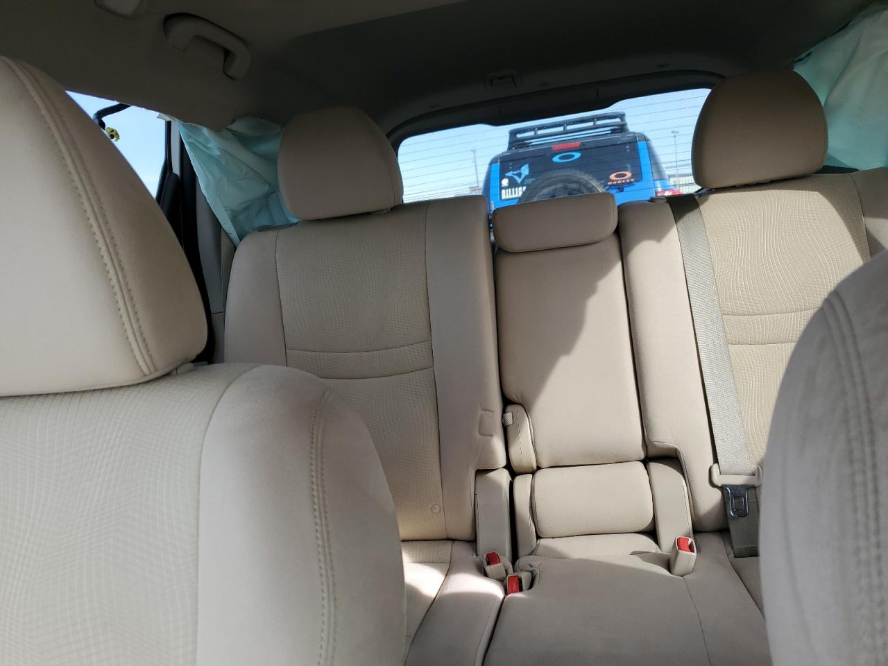 2015 Nissan Rogue - Image 10