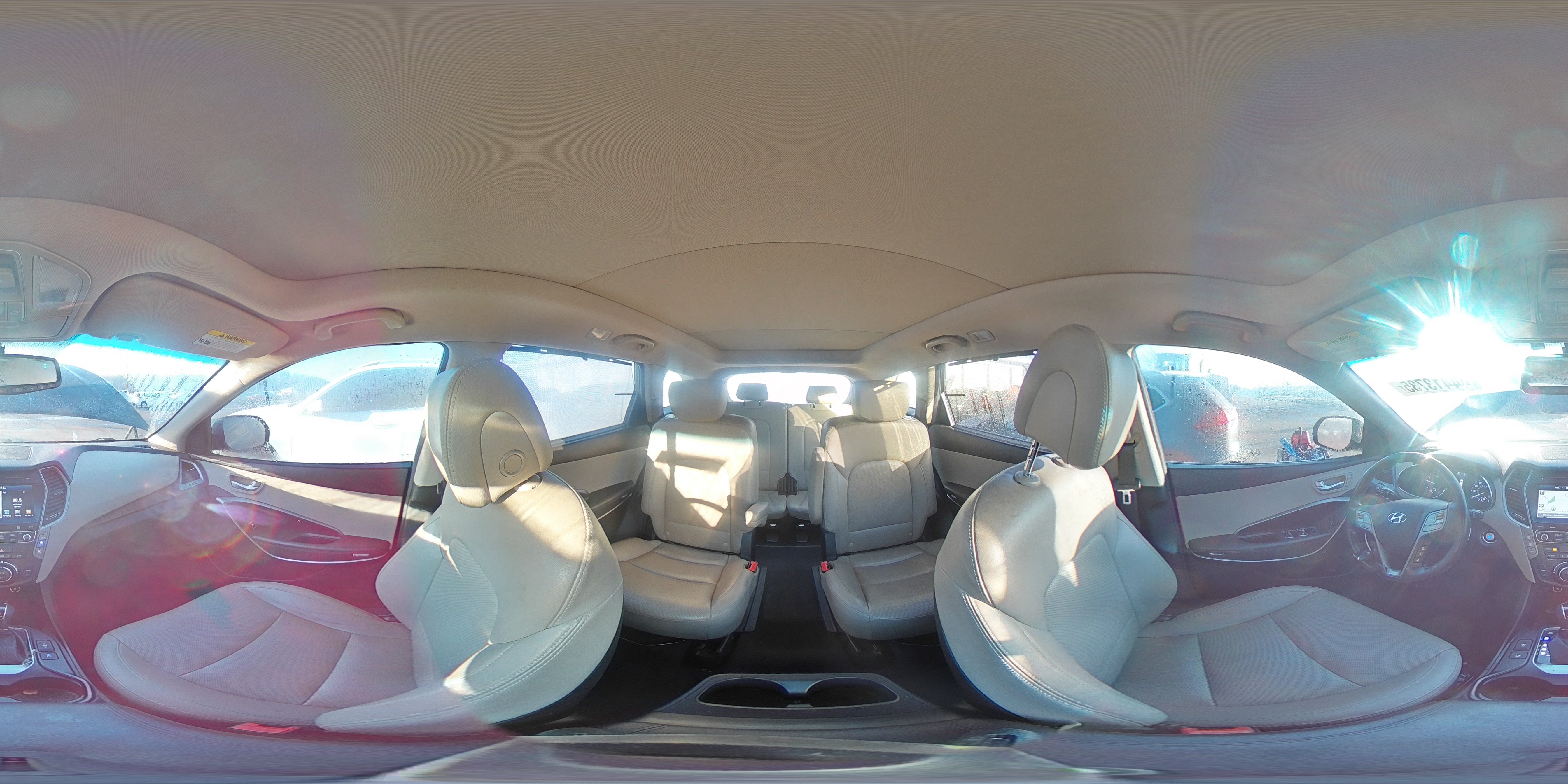2018 Hyundai Santa Fe - Image 13