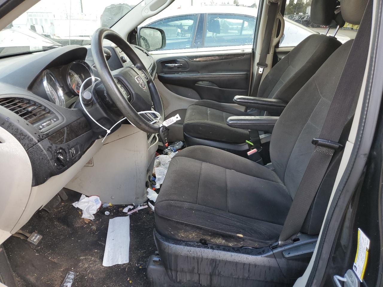2013 Dodge Caravan - Image 7