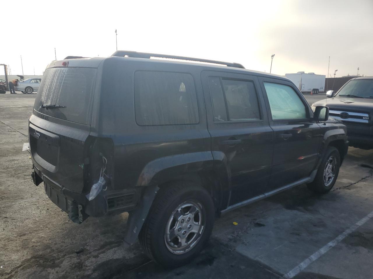2009 Jeep Liberty (Patriot) - Image 3