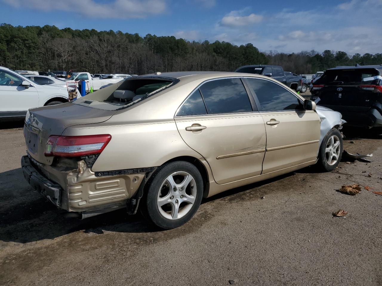 2010 Toyota Camry - Image 3
