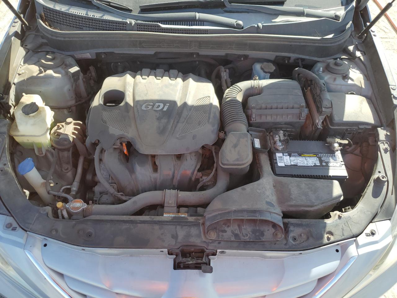 2011 Hyundai Sonata - Image 11