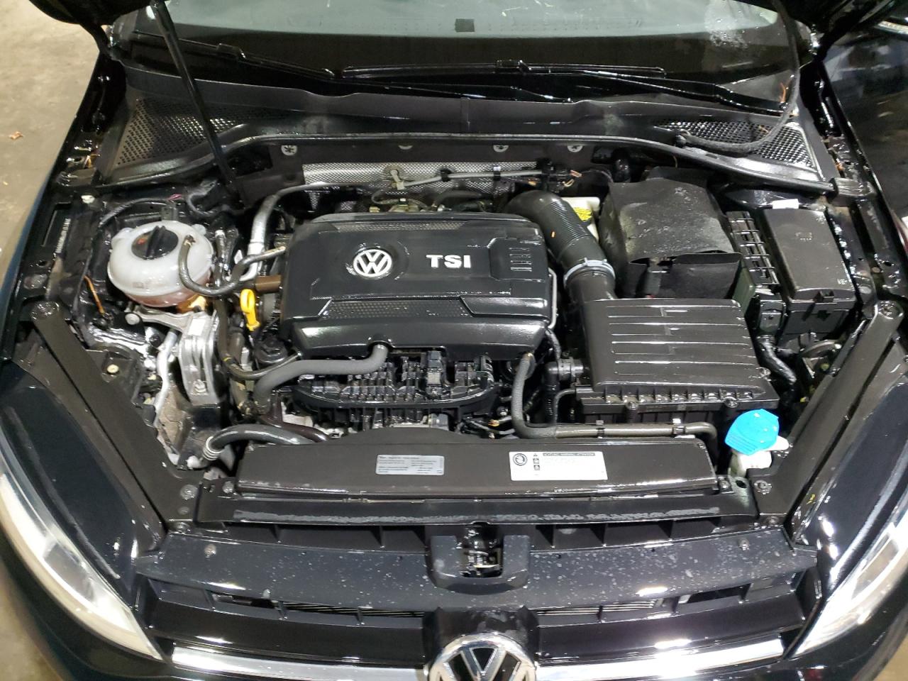 2017 Volkswagen Golf - Image 12