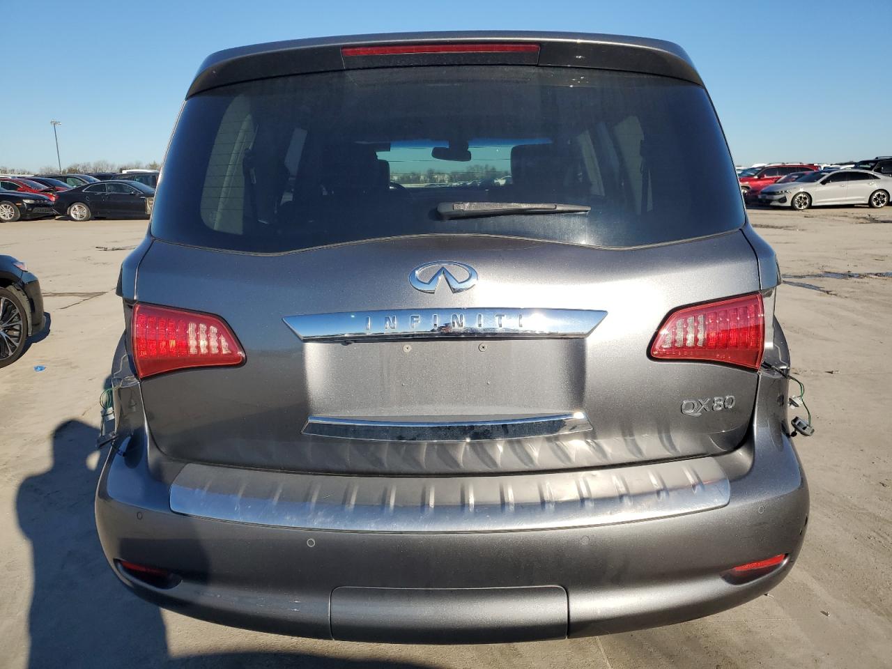 2015 Infiniti QX80 - Image 6