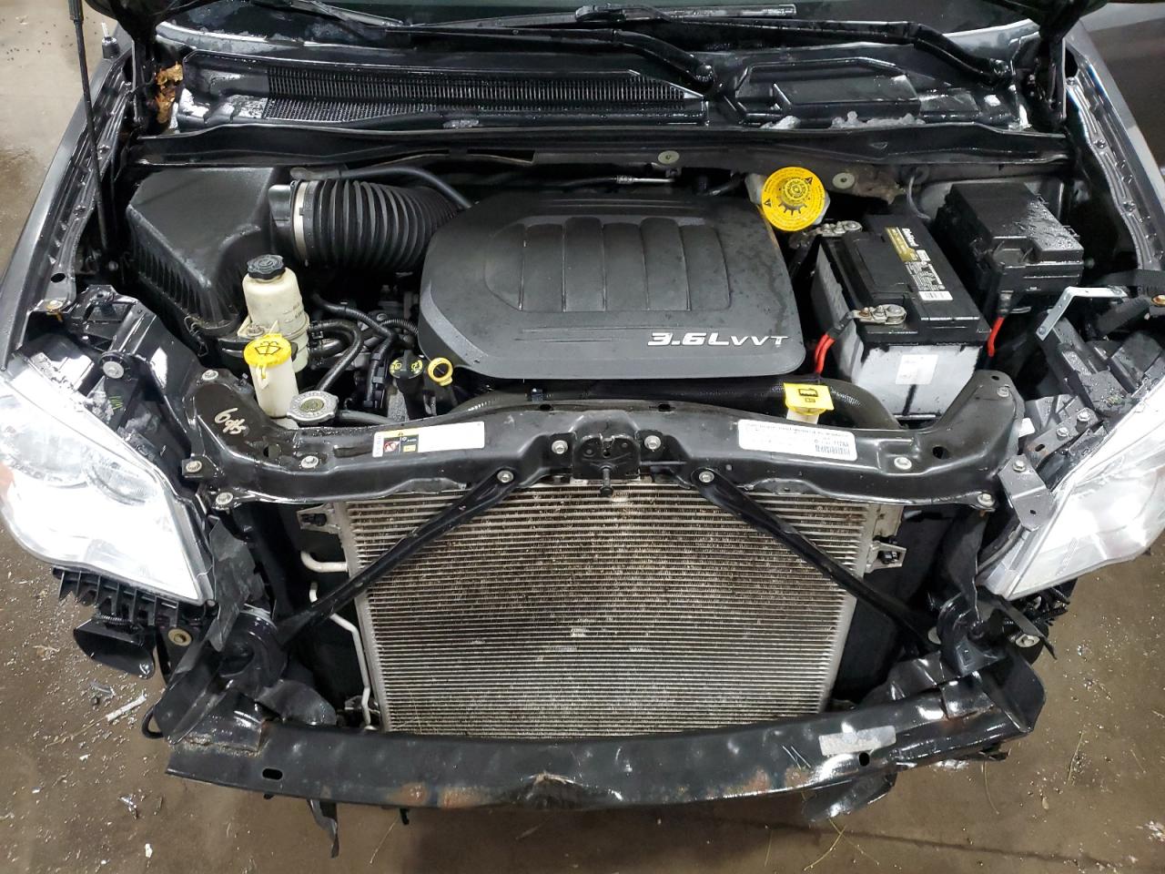 2015 Chrysler Town & Country - Image 13