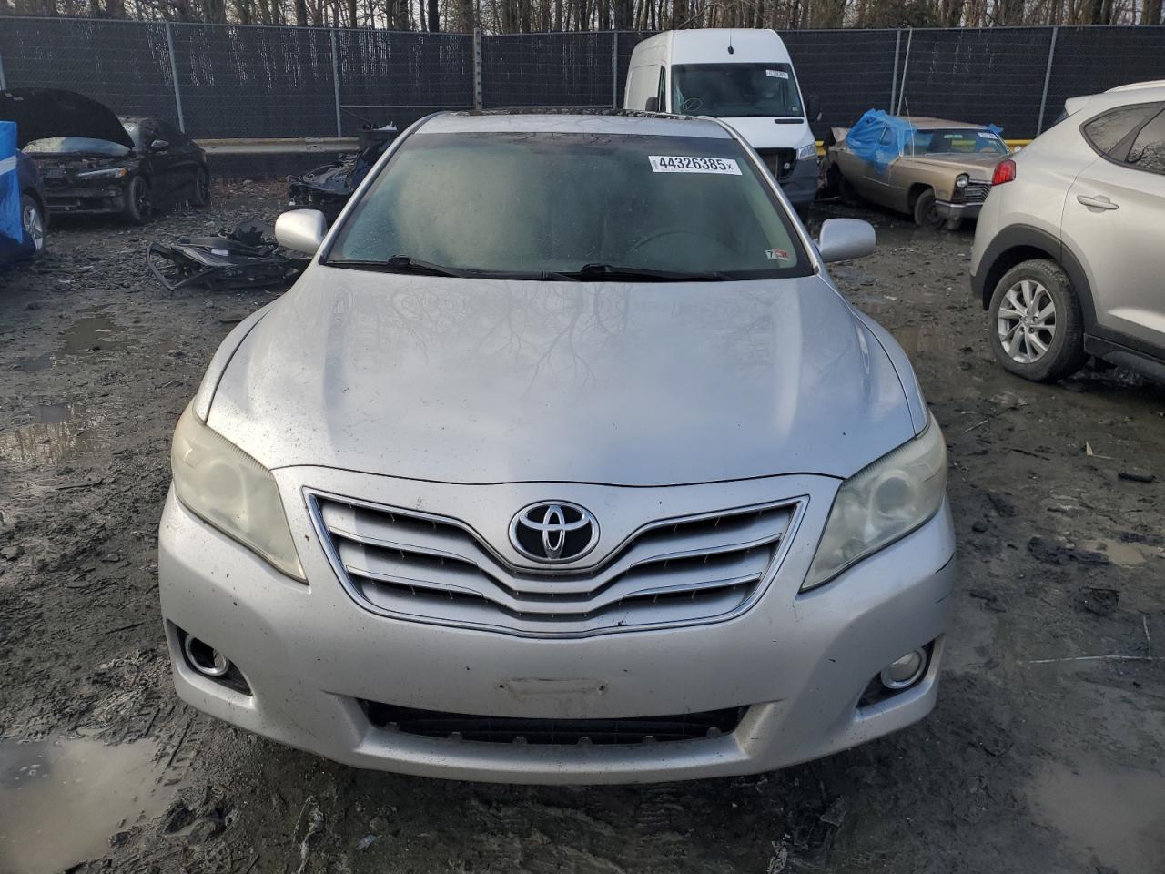 2011 Toyota Camry - Image 5