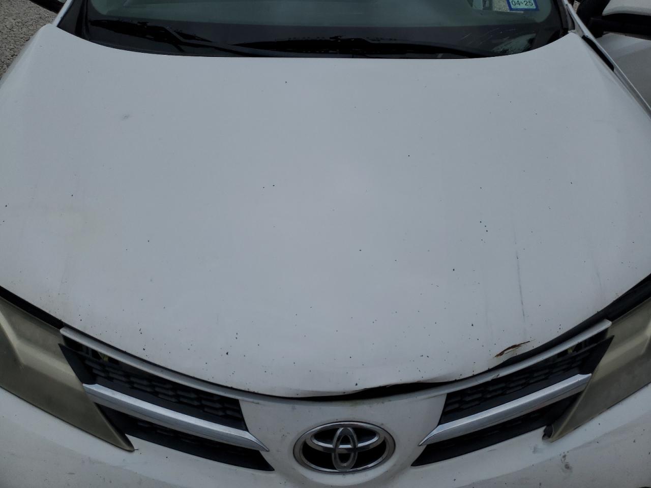 2015 Toyota RAV 4 - Image 12