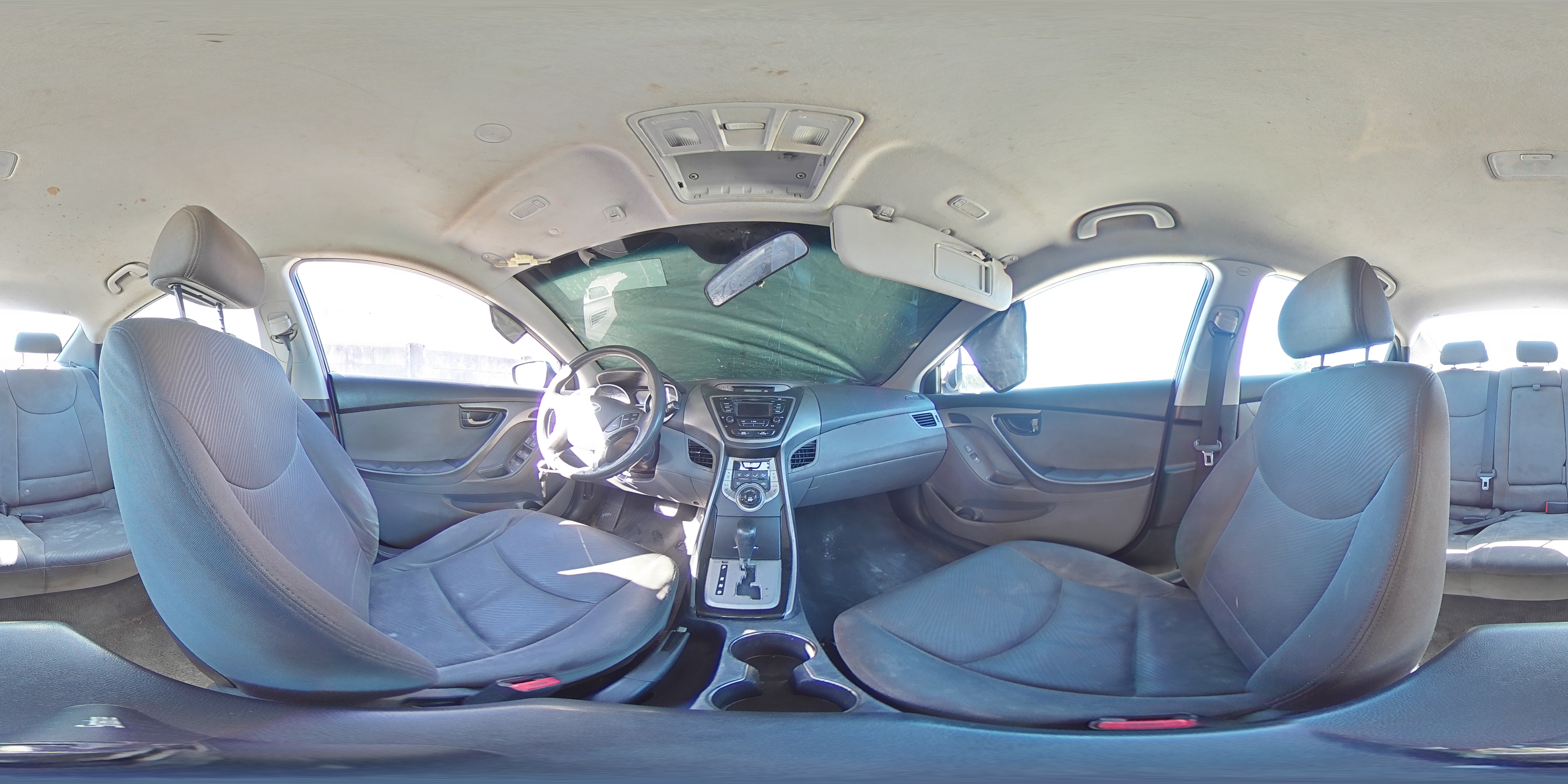 2013 Hyundai Elantra - Image 12