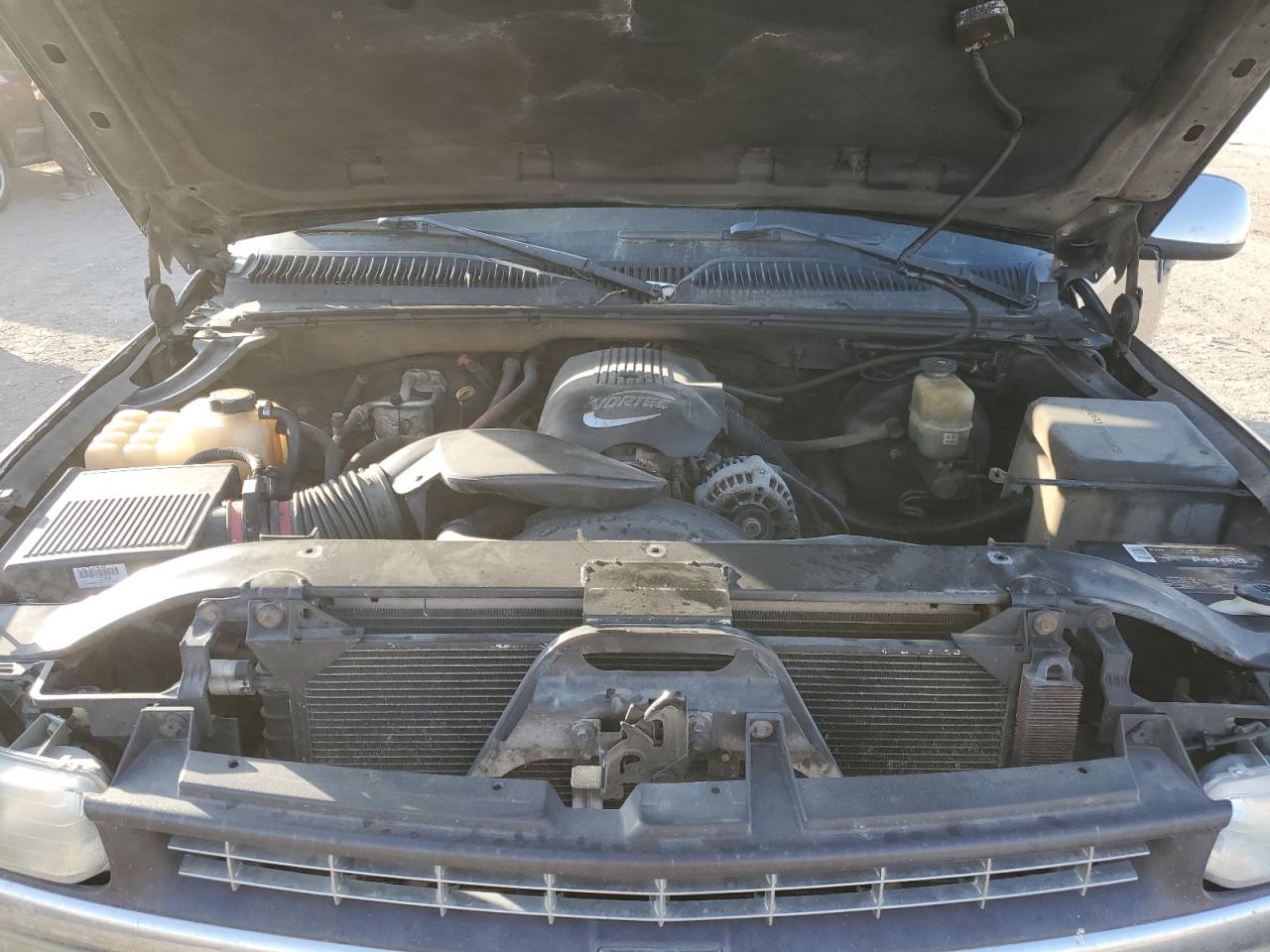 2001 Chevrolet Silverado - Image 11
