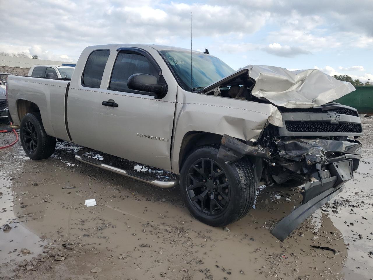 2008 Chevrolet Silverado - Image 4
