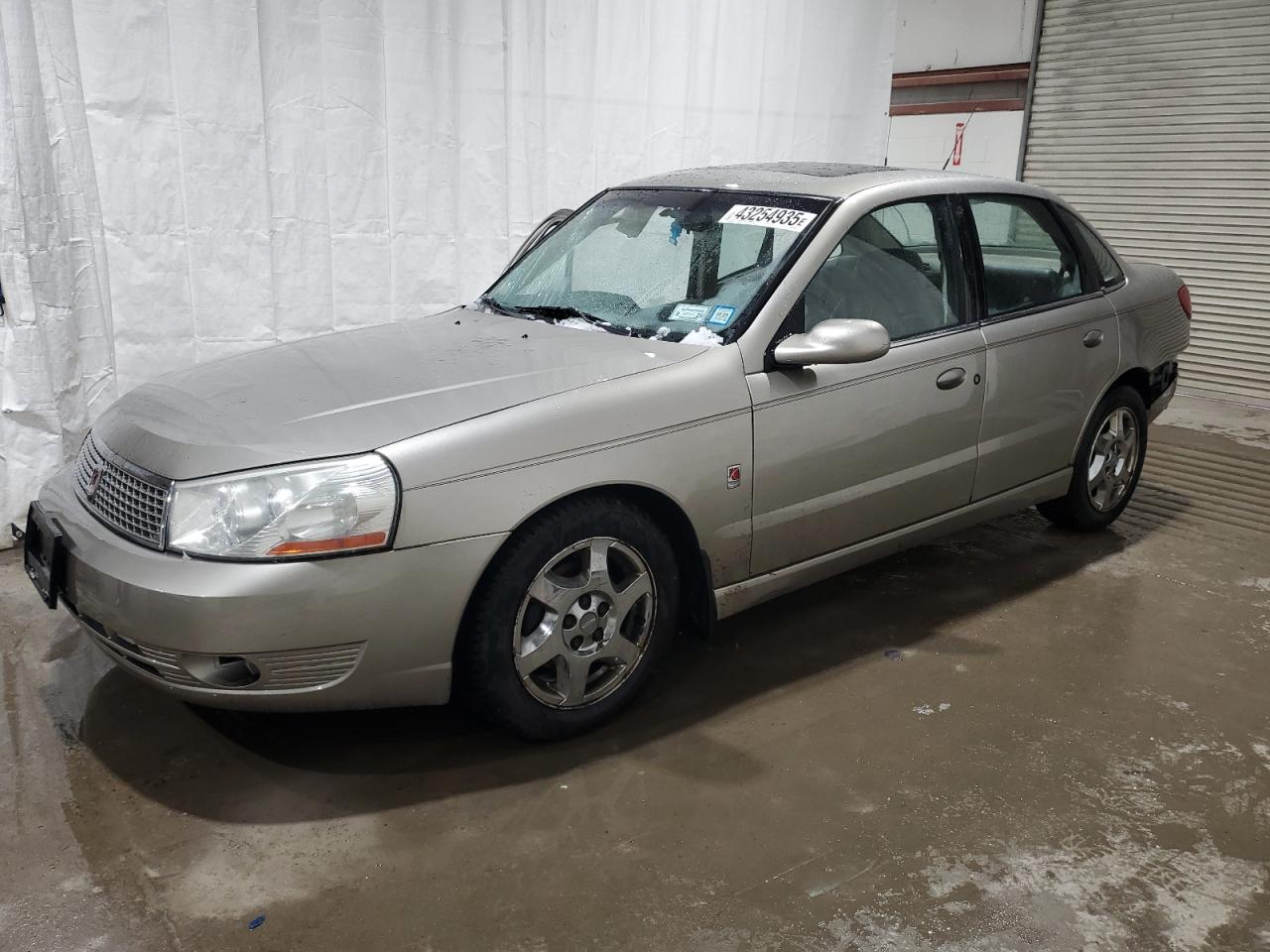 2003 Saturn LW - Image 1